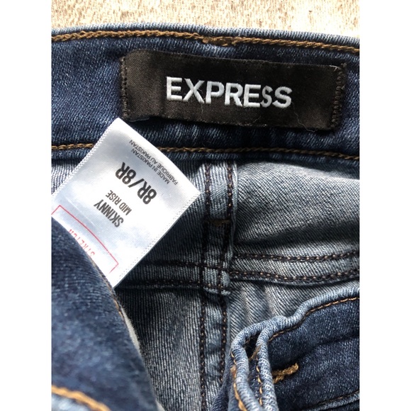 Express Skinny Jeans- Mid Rise - Picture 7 of 7
